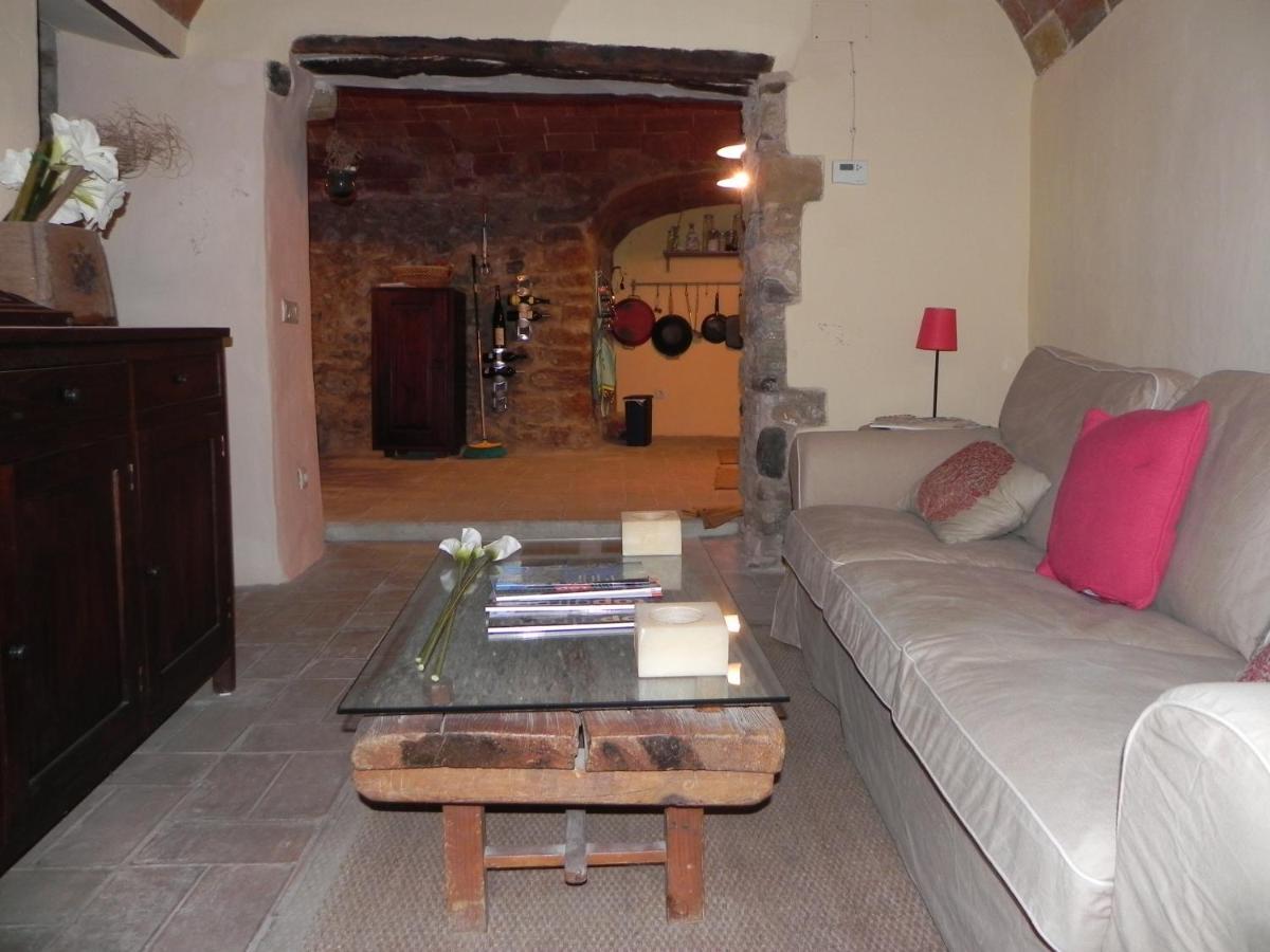 Baix Emporda. Increible Casa En Pueblo Medieval *